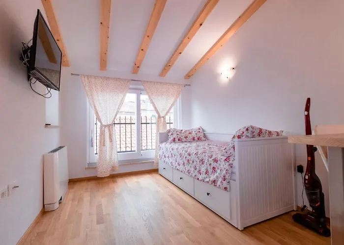 Apartments Pia