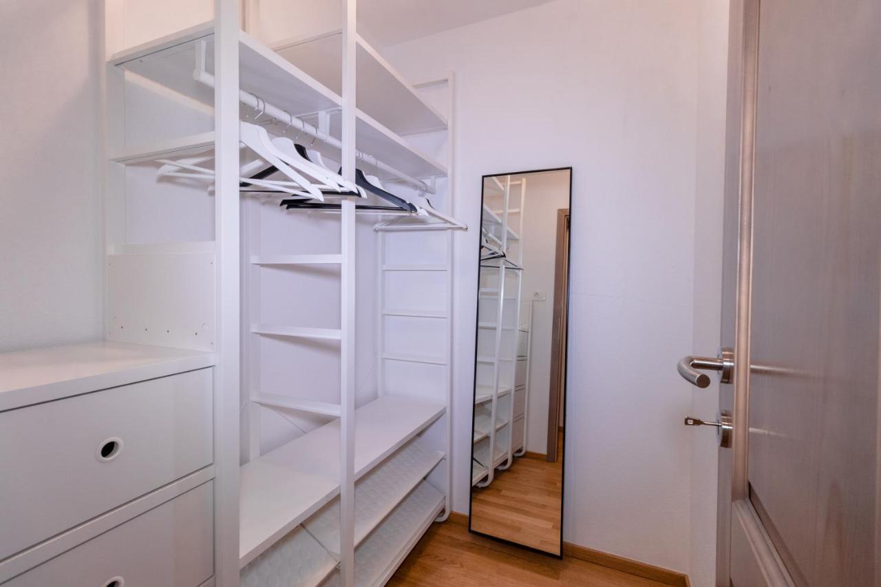Pia Apartment