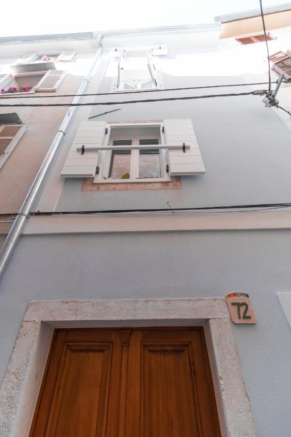 Pia Apartment *